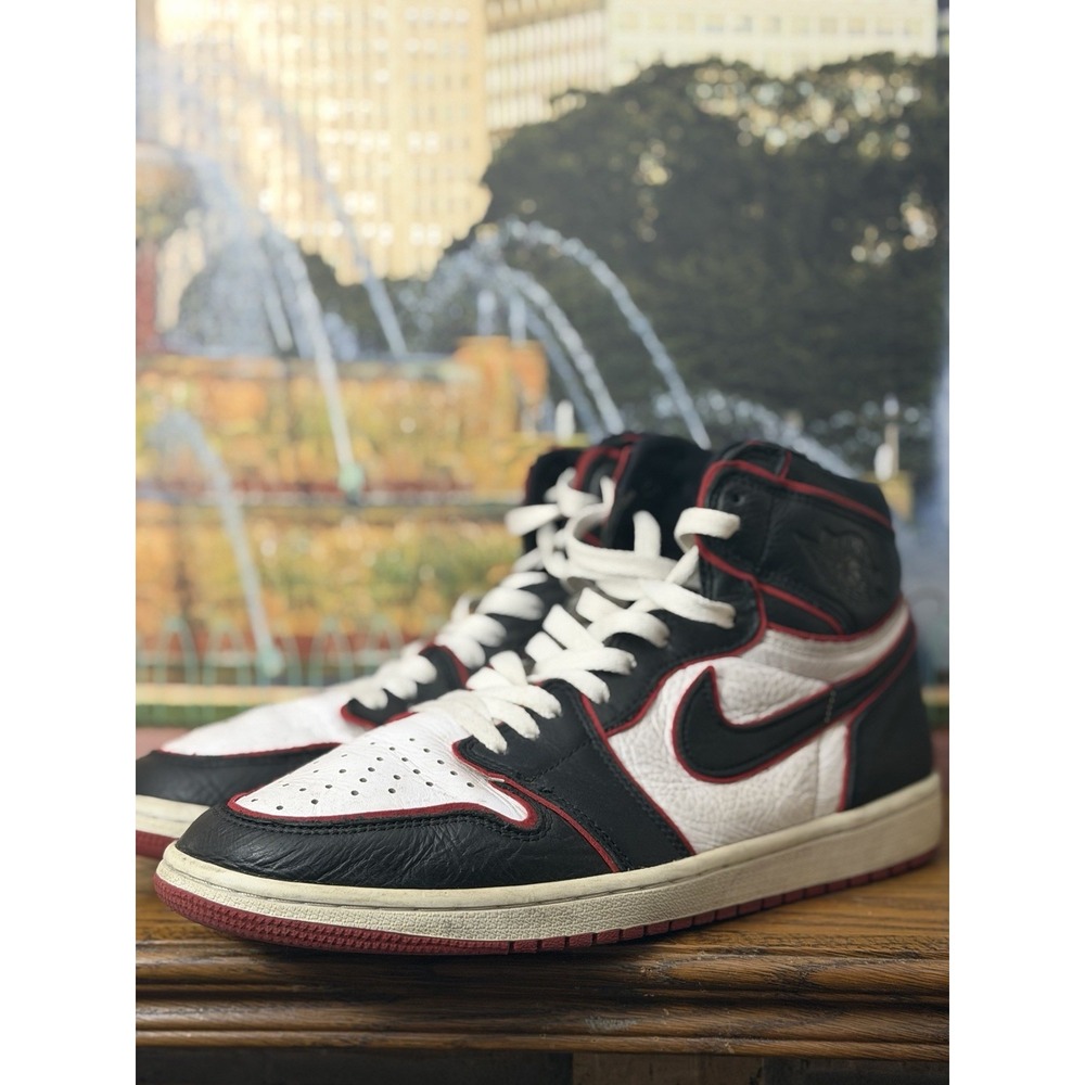 Size 11 - Jordan 1 Retro High OG Bloodline 2019